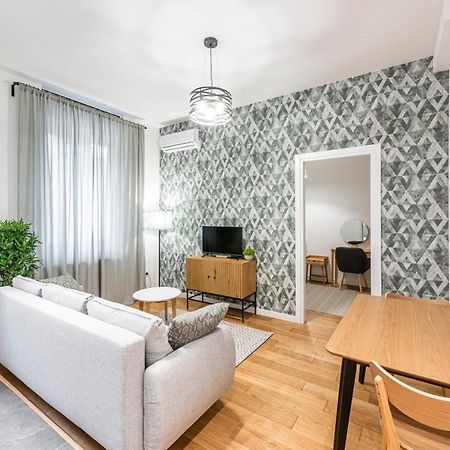 Vertigo One Bedroom Apartment-Free Private Parking Нови-Сад Экстерьер фото