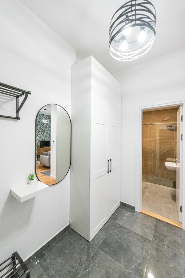 Vertigo One Bedroom Apartment-Free Private Parking Нови-Сад Экстерьер фото
