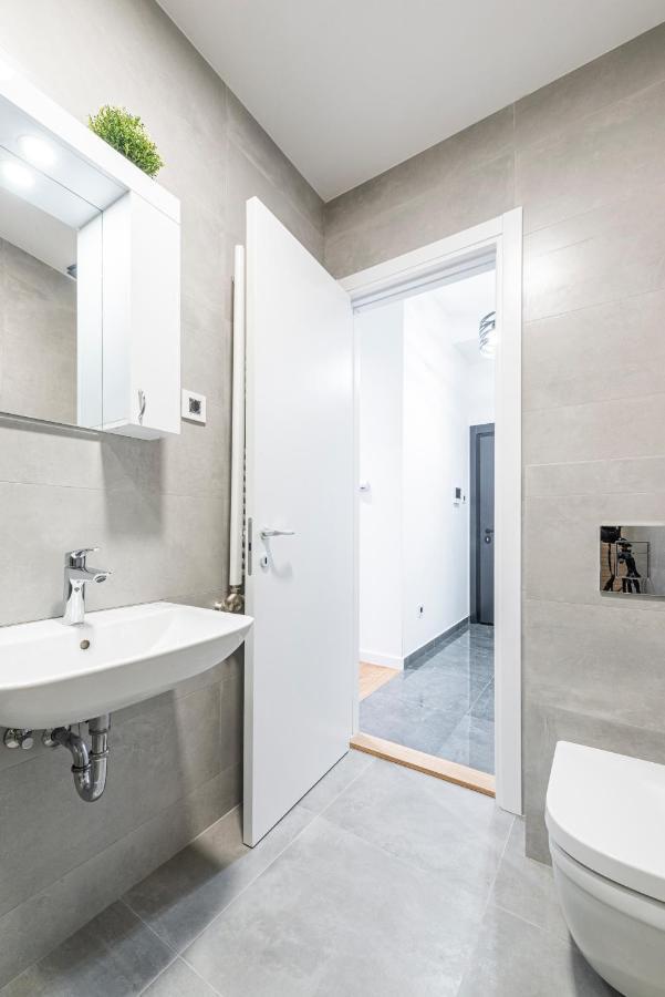 Vertigo One Bedroom Apartment-Free Private Parking Нови-Сад Экстерьер фото