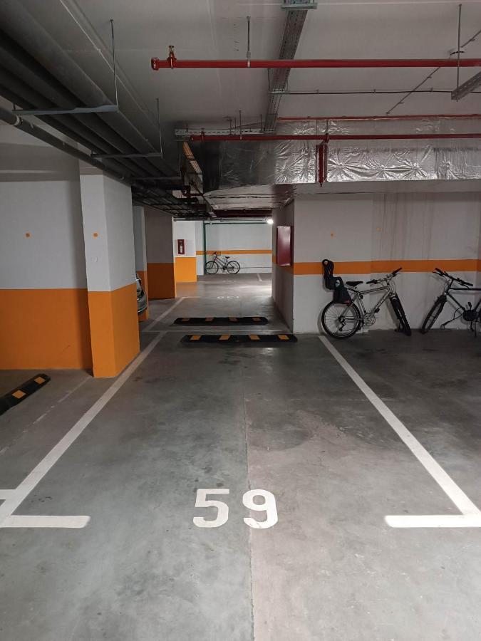 Vertigo One Bedroom Apartment-Free Private Parking Нови-Сад Экстерьер фото